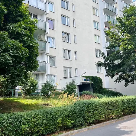 Gustowny Przy Metrze Apartment *