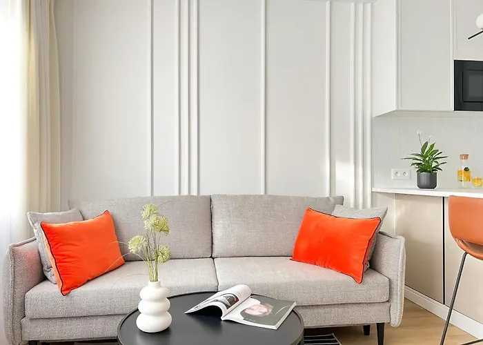 Gustowny Przy Metrze