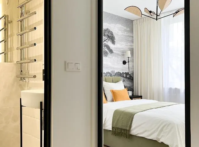 Gustowny Przy Metrze وارسو