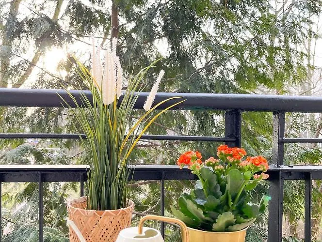 Gustowny Przy Metrze شقة *