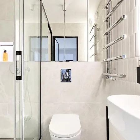 Daire Gustowny Przy Metrze Varşova